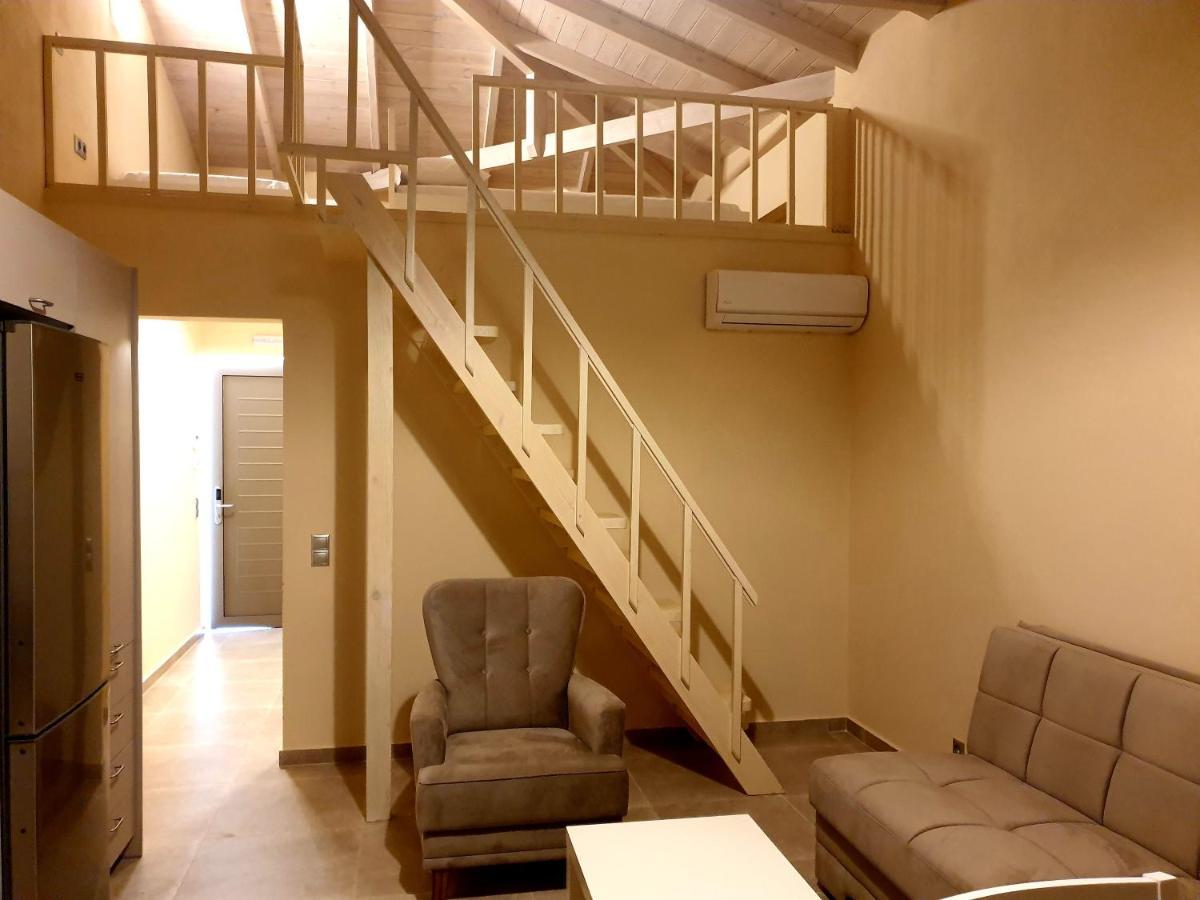 Steldi Luxury Apartments Petalidi Exterior photo